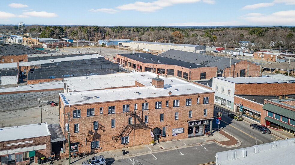 More Photos Of 104-110 S Hill Ave, South Hill Office Residential For Lease