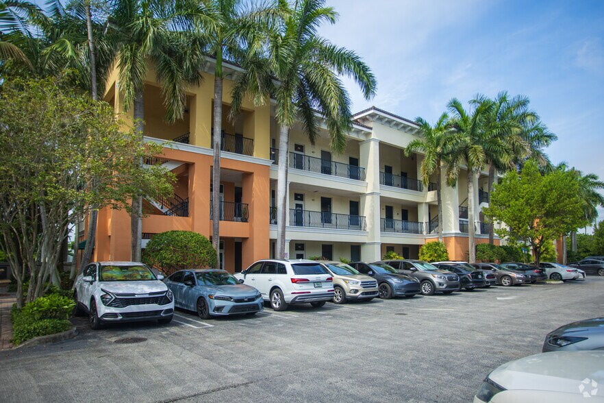 Primary Photo Of 2475 Mercer Ave, West Palm Beach Medical For Lease