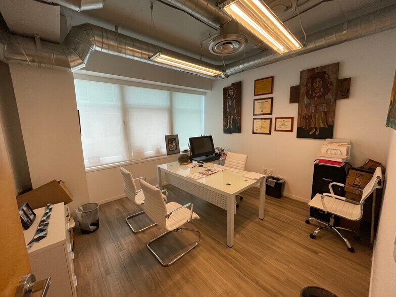 More Photos Of 14 NE 1st Ave, Miami Office For Sale
