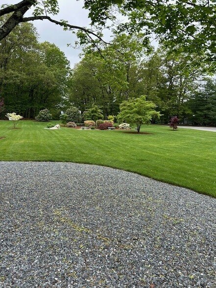 More Photos Of 50 Pamela Rd, Framingham Schools For Lease