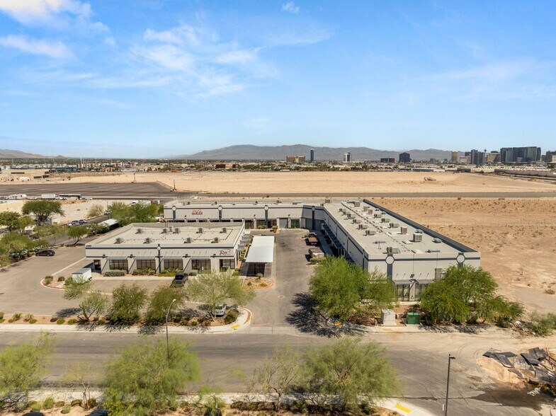 More Photos Of 4570 W Post Rd, Las Vegas Showroom For Lease