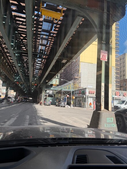 More Photos Of 1985-1991 Jerome Ave, Bronx Parking Lot For Lease