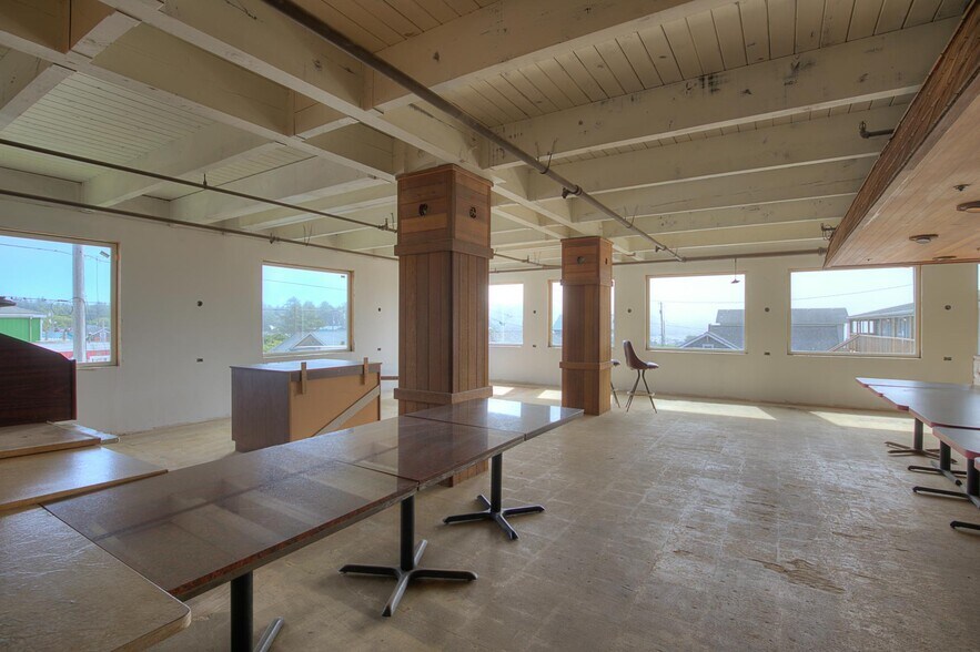 More Photos Of 61 Main St, Pacific Beach Restaurant For Sale