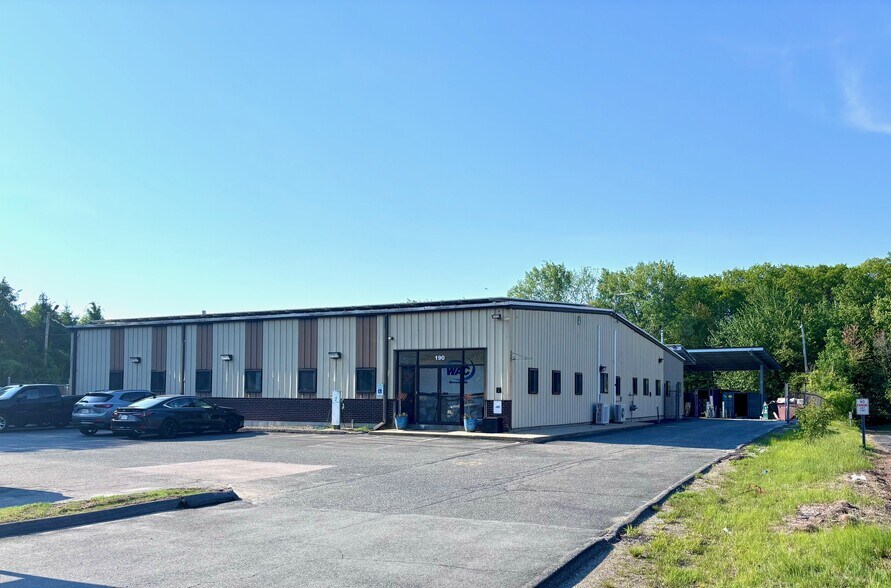 Primary Photo Of 190 Pleasant St, Ashland Light Manufacturing For Sale