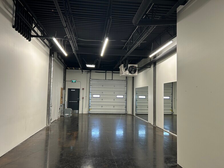 More Photos Of 1803 91st St SW, Edmonton Light Distribution For Lease