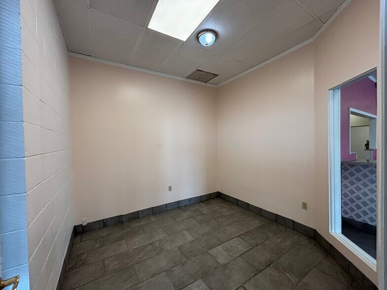 More Photos Of 3272 Sonoma Blvd, Vallejo Office For Lease