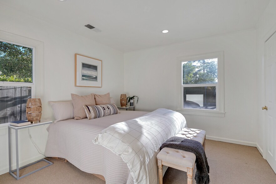 More Photos Of 596 1st St W, Sonoma Office For Lease