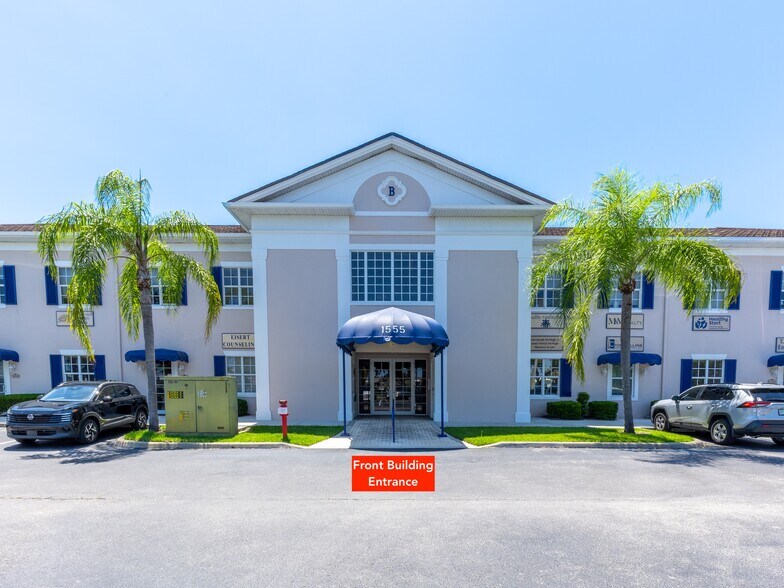 More Photos Of 1555 Indian River Blvd, Vero Beach Coworking Space