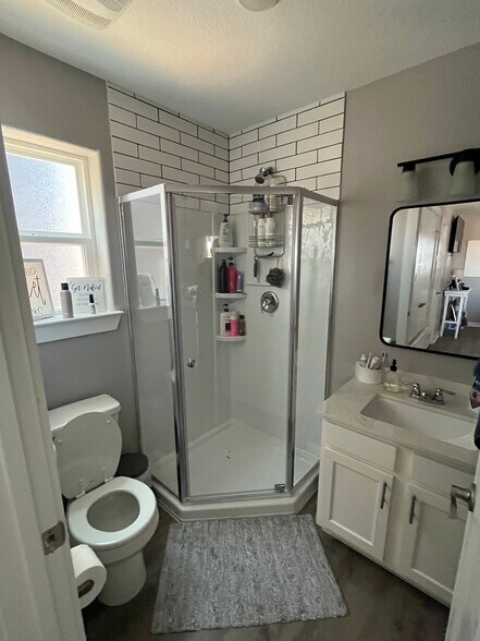 More Photos Of 20 Tate Ln, Round Rock Apartments For Sale