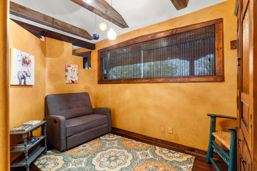More Photos Of 3228 S Jamestown Ave, Tulsa Medical For Sale