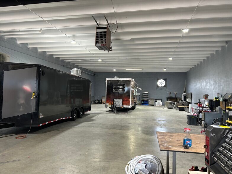 More Photos Of 1618-1626 State St, Nashville Warehouse For Lease