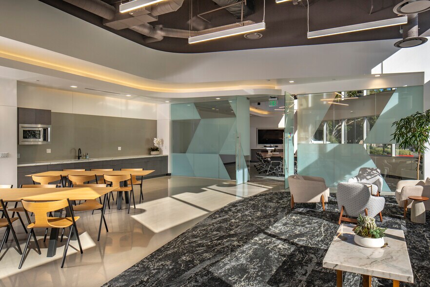 More Photos Of 3415 S Sepulveda Blvd, Los Angeles Office For Lease