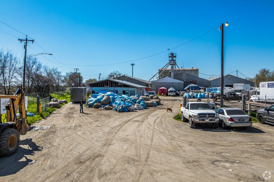 More Photos Of 42445 County Road 116, Knights Landing Manufacturing For Lease