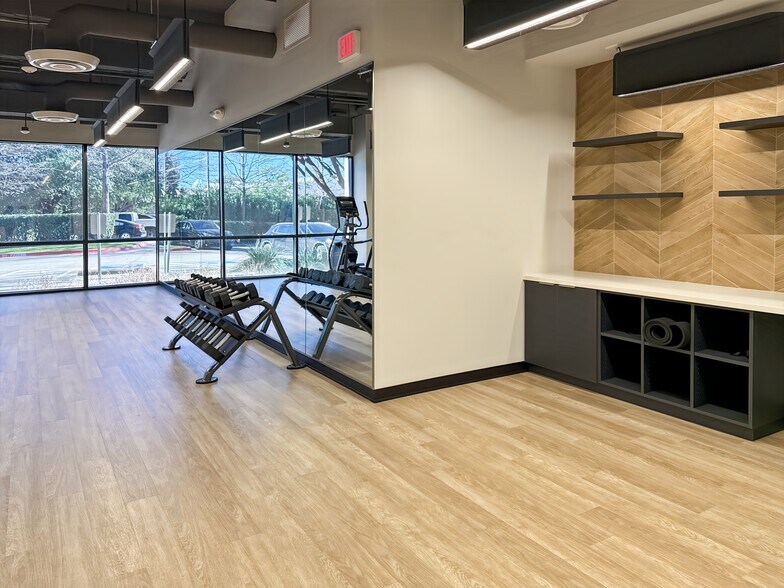 More Photos Of 1600 N Collins Blvd, Richardson Coworking Space