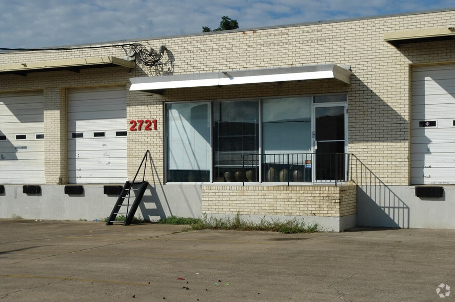 More Photos Of 2719-2723 Irving Blvd, Dallas Distribution For Lease