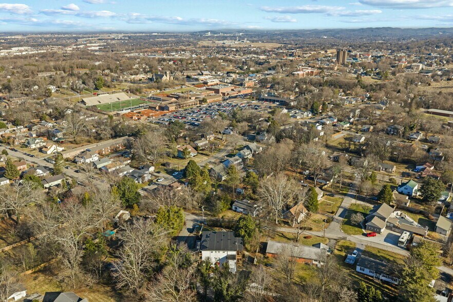 More Photos Of 301 S Magnolia St, Maryville Apartments For Sale