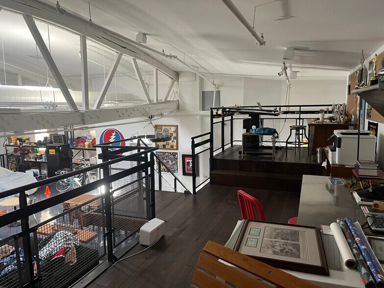 More Photos Of 2500 W Chicago Ave, Chicago Storefront For Sale