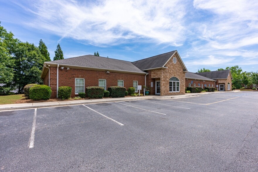 More Photos Of 1500 Langford Dr, Watkinsville Medical For Sale
