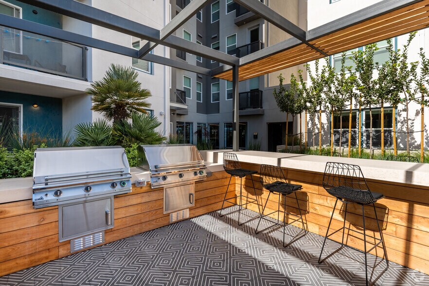 More Photos Of 1910 N Main St, Walnut Creek Apartments For Lease