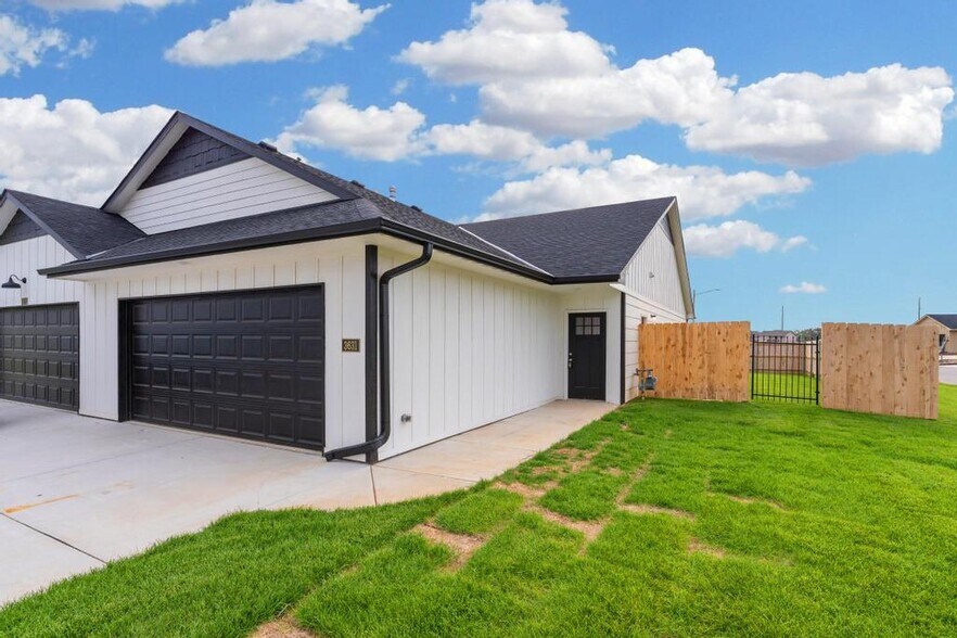More Photos Of 3513 W 45th St S, Wichita Apartments For Sale
