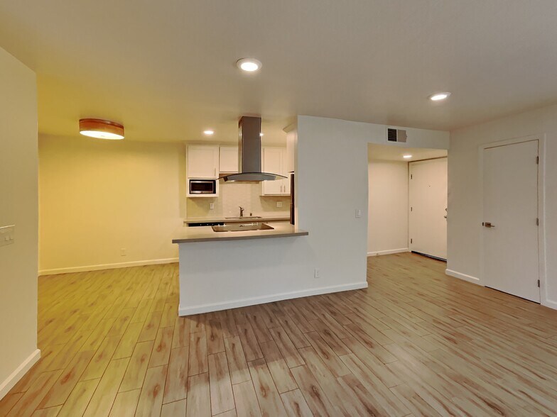 More Photos Of 2522-2524 T St, Sacramento Apartments For Sale