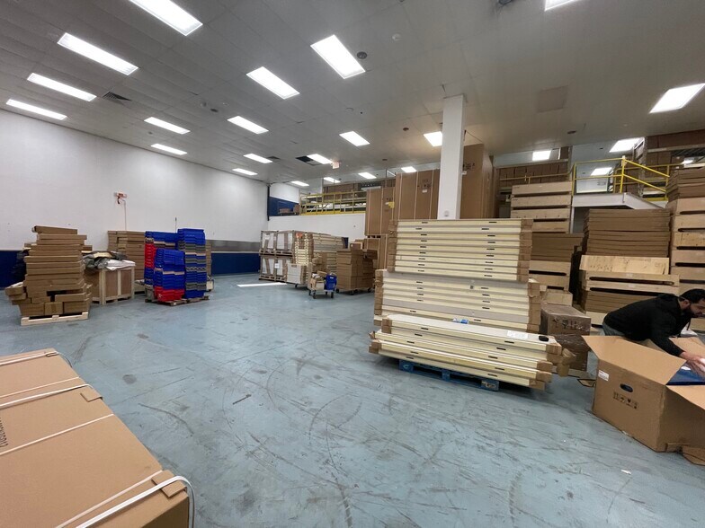 More Photos Of 24 Snake Hill Rd, North Scituate Manufacturing For Lease