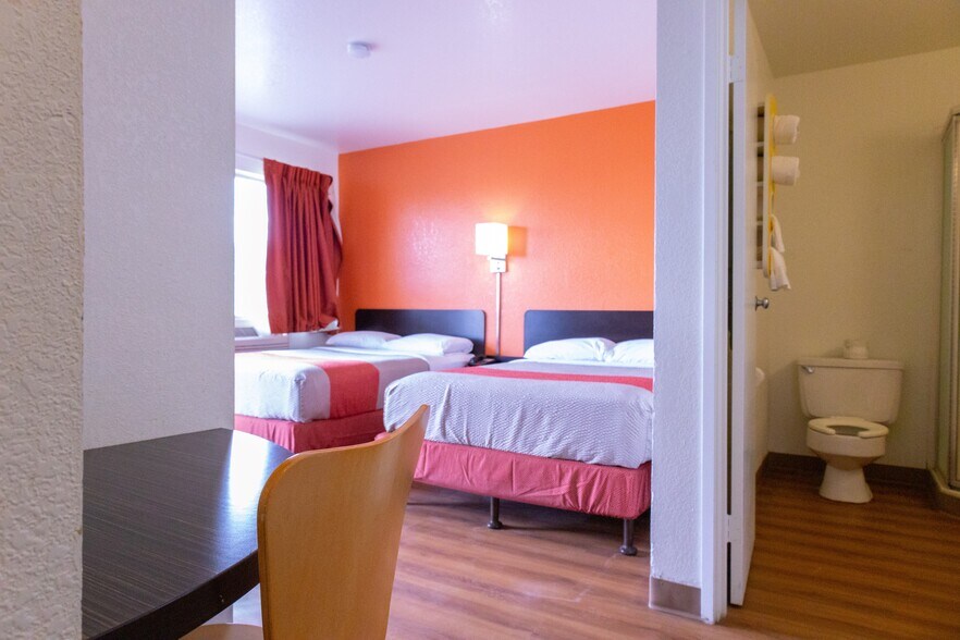 More Photos Of 2420 Commerce Rd, Goodland Hotel For Sale