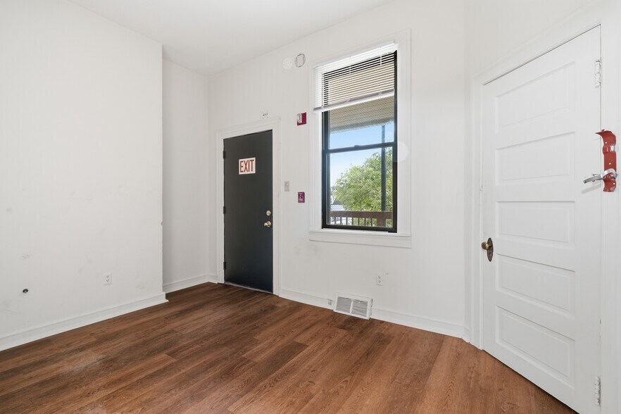 More Photos Of 215 S Braddock Ave, Pittsburgh Apartments For Sale
