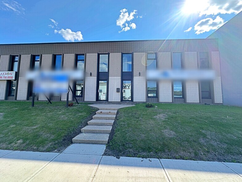 More Photos Of 8127 Fraser Av, Fort McMurray Service For Lease