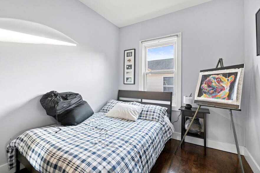 More Photos Of 135-137 Griffith St, Jersey City Storefront Retail Residential For Sale