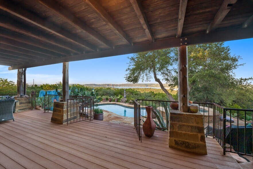 More Photos Of 3911 Lago Vista Dr, Austin Apartments For Sale