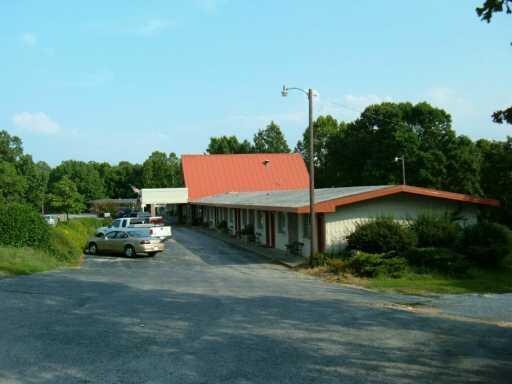 More Photos Of 14733 Dutchmans Dr, Rogers Hotel For Sale