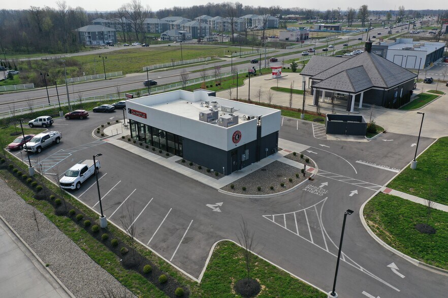 More Photos Of 3513 E 10th St, Jeffersonville General Retail For Sale