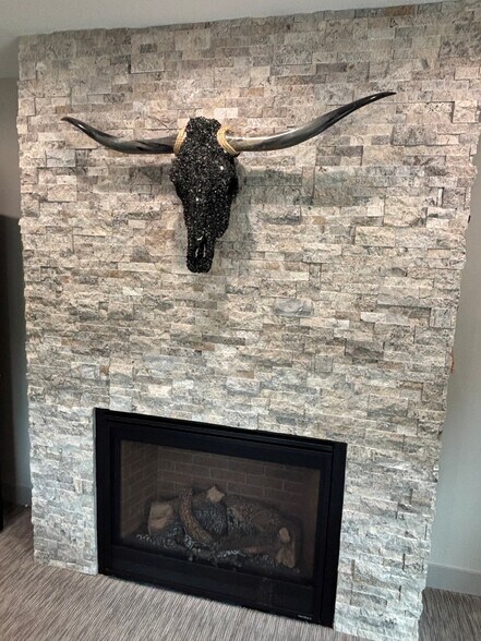 More Photos Of 515 Jerry St, Castle Rock Office For Sale