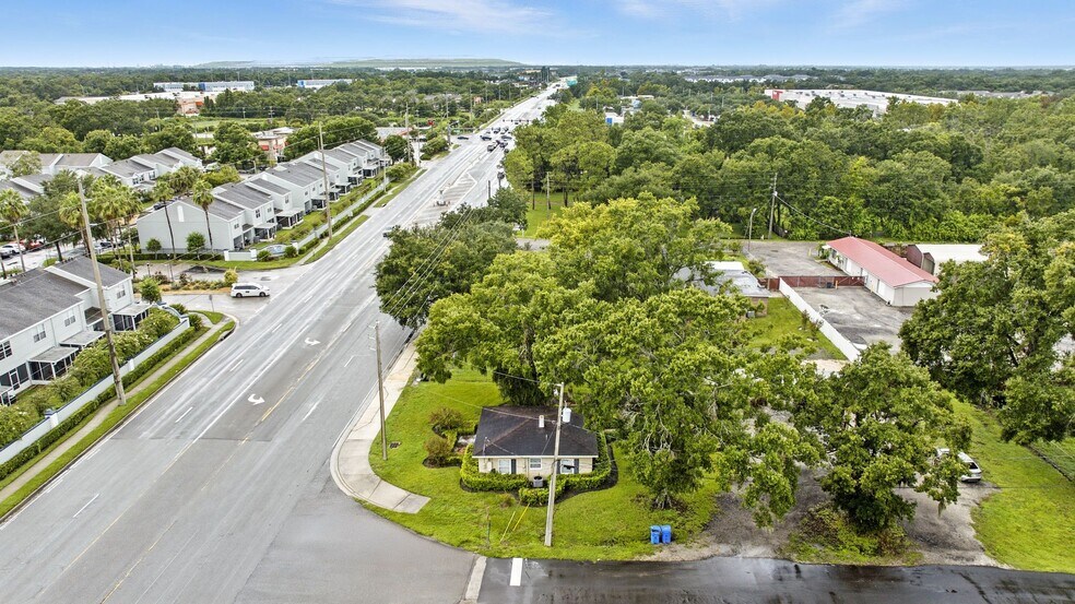 More Photos Of 10418 Bloomingdale Ave, Riverview Office For Sale