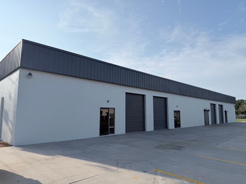 Primary Photo Of 100 Commerce Way, Sanford Warehouse For Lease