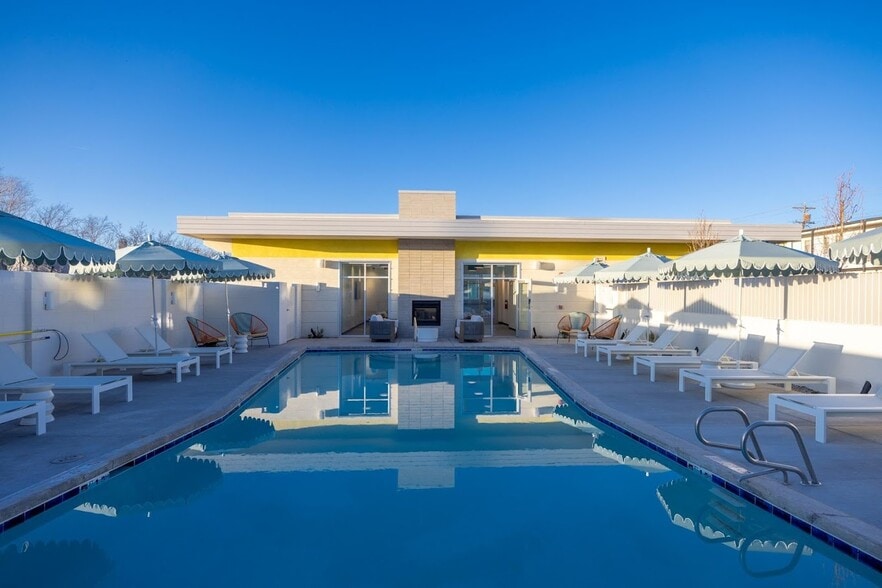 More Photos Of 701 Central Ave NE, Albuquerque Hotel For Lease