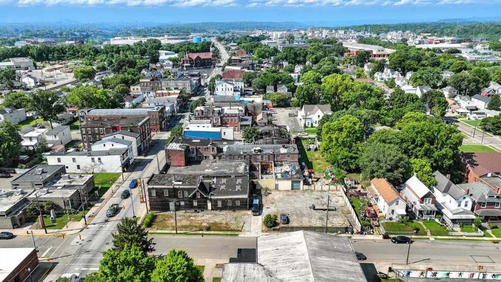 More Photos Of 6105-6117 Vine St, Cincinnati Storefront Retail Residential For Sale