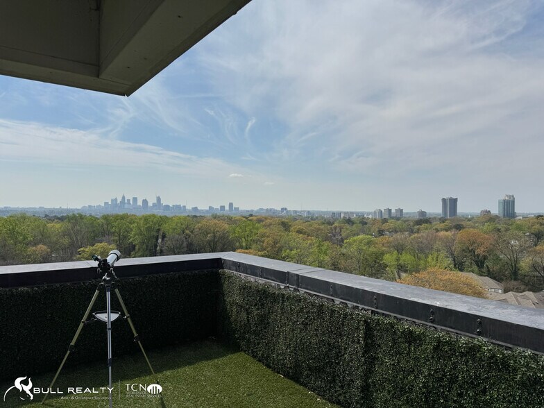 More Photos Of 550 Pharr Rd NE, Atlanta Office For Sale