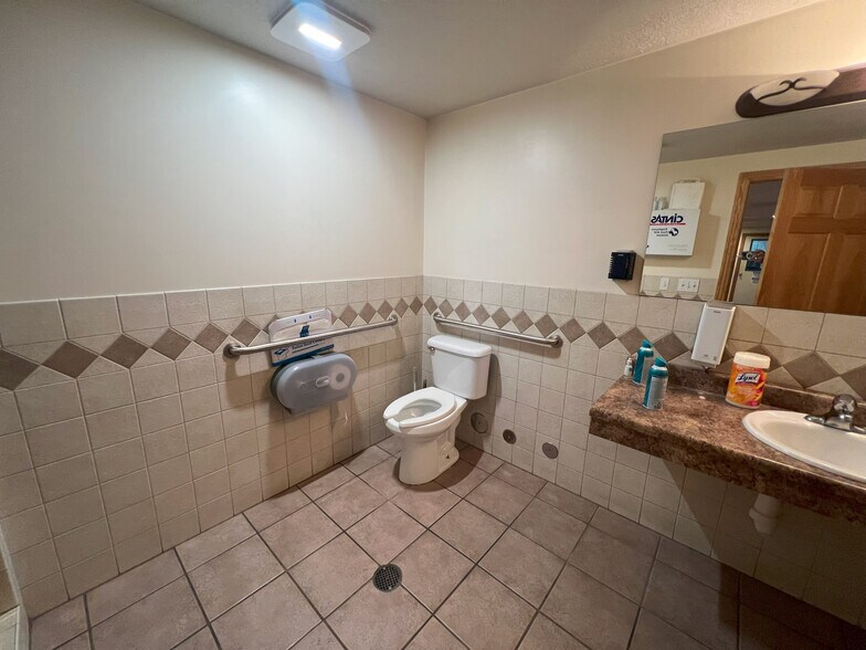 More Photos Of 121 E 1280 N, Tooele Warehouse For Sale