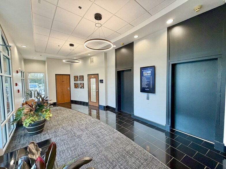 More Photos Of 109 S Northshore Dr, Knoxville Medical For Lease