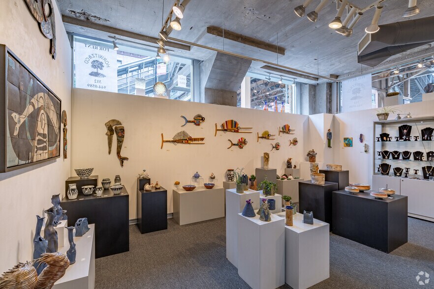 More Photos Of 230 W Superior St, Chicago Office For Lease