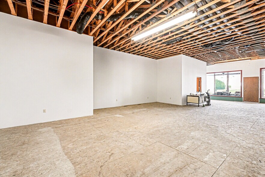 More Photos Of 418 E Coolbaugh St, Red Oak Storefront Retail Residential For Sale