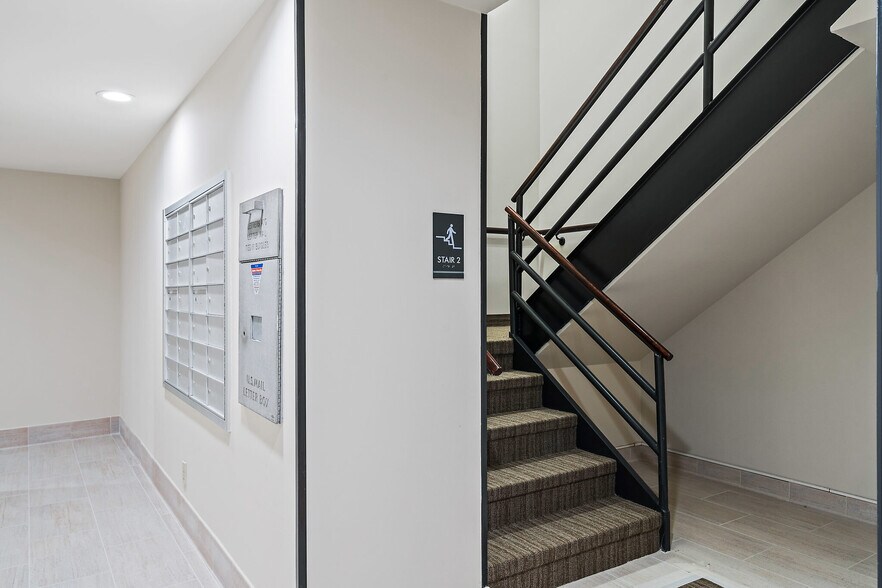 More Photos Of 16051 Addison Rd, Addison Office For Lease