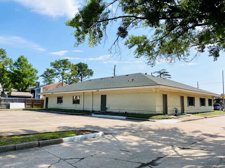 More Photos Of 12623 Jones Rd, Houston Medical For Sale