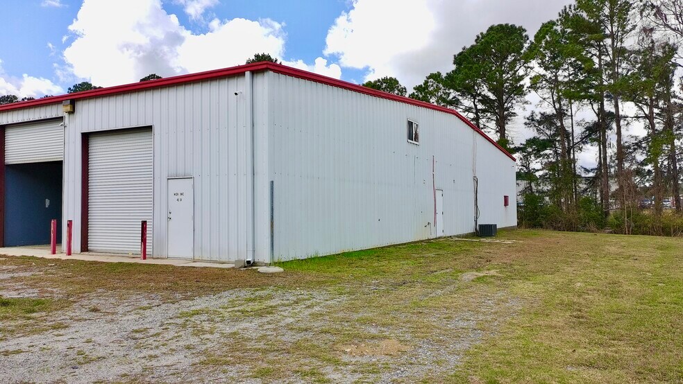 More Photos Of 41 Artley Rd, Savannah Warehouse For Lease