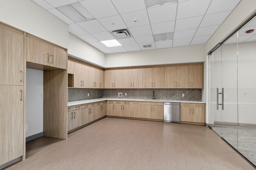 More Photos Of 6600 N Military Trl, Boca Raton Unknown For Lease
