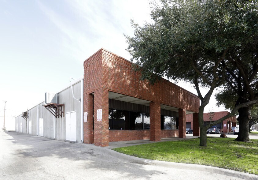 More Photos Of 10875 Plano Rd, Dallas Light Distribution For Lease