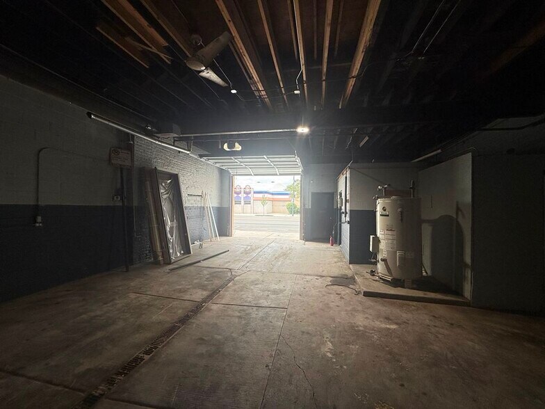 More Photos Of 3725 N Western Ave, Chicago Office Residential For Lease