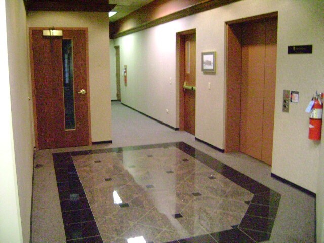 More Photos Of 15 SW Old State Capitol Plz, Springfield Office For Sale